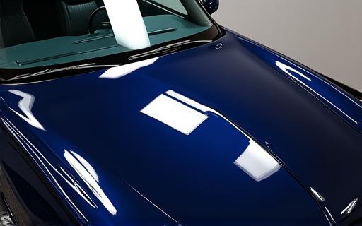 세라믹 코팅이 적용되어 반짝이는 자동차 후드